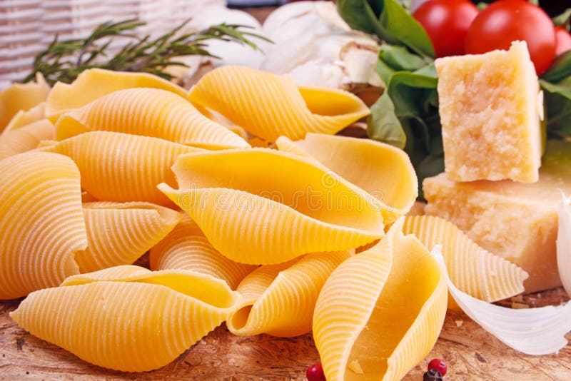 Макароны ракушки большие