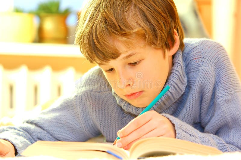 Фото для чтения мальчики и Карпов. Boy in his Room doing homework. Boy doing homework. Boy doing homework other boys playing.