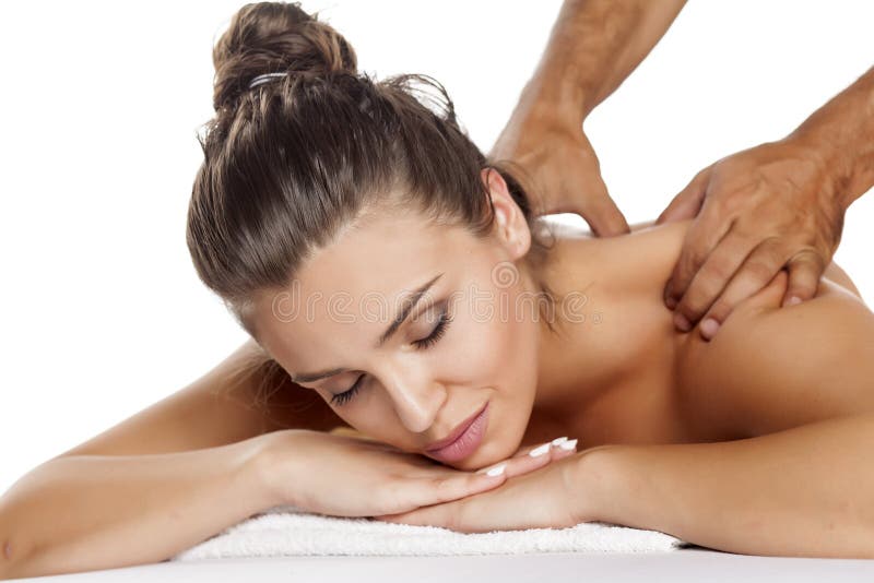Красивый массаж сестре. Херге арт массаж. Херге. Enjoying massage перевод. Woman during a facial massage stock photo.