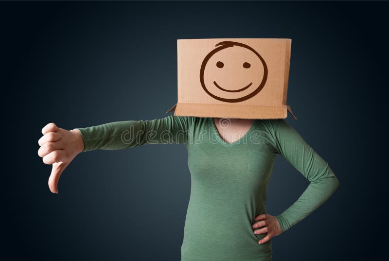 Человек с коробкой на голове. Аниме девочка в пакете. Девушка с коробкой на голове. Девочка с коробкой на голове. Девушка с коробкой.