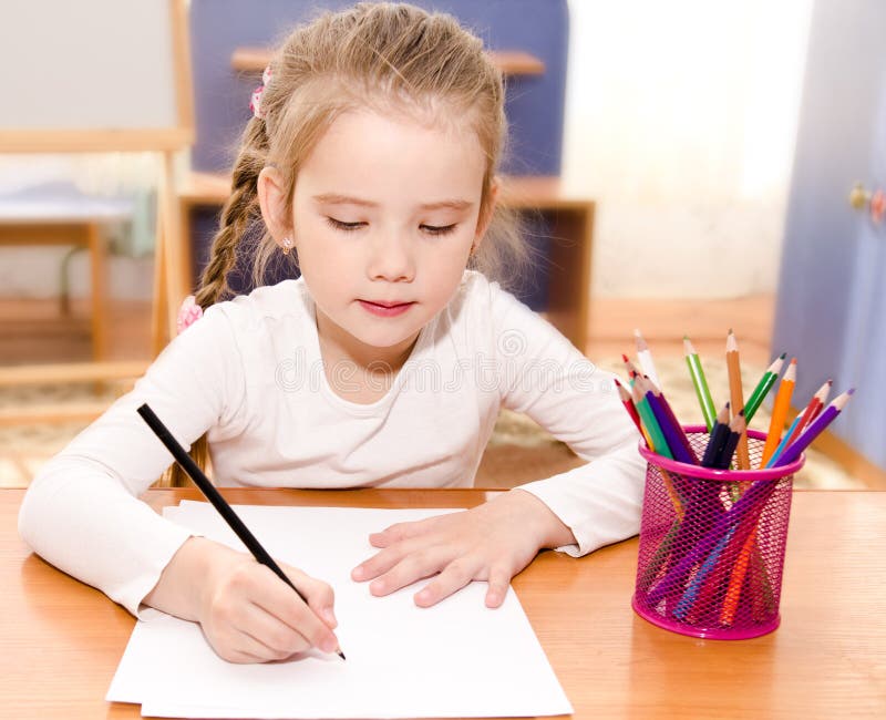 Ребята пишите аккуратно. Девочка пишет каракули. Девочка пишет аккуратно картинка. Идеи Мем девочка пишет. Девочка пишет го знакомиться.
