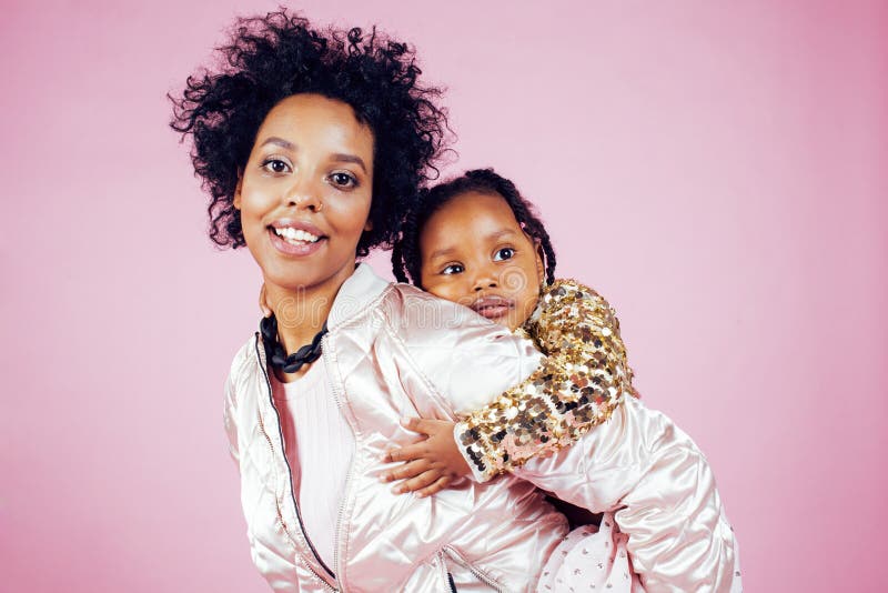 материнство в америке. американские мама и сынок. фильм про мать одиночку. мама по американски перевод. мама по американски перевод.