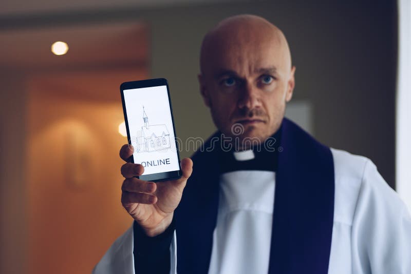 Священник с телефоном. Священник с Библией.