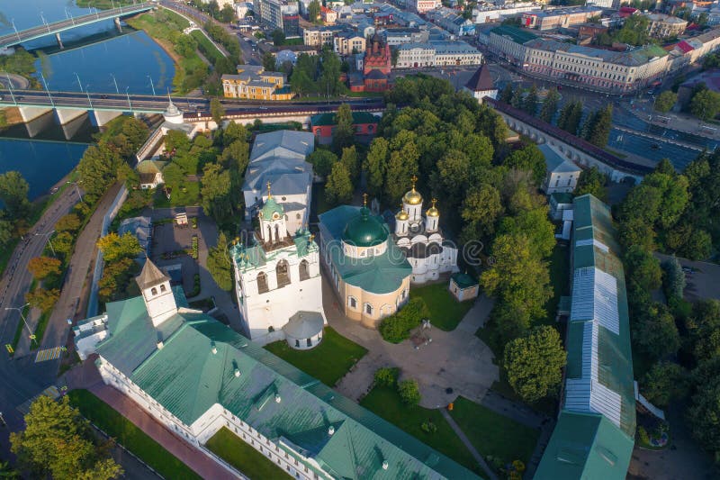 Спасо Преображенский монастырь Ярославль вид сверху