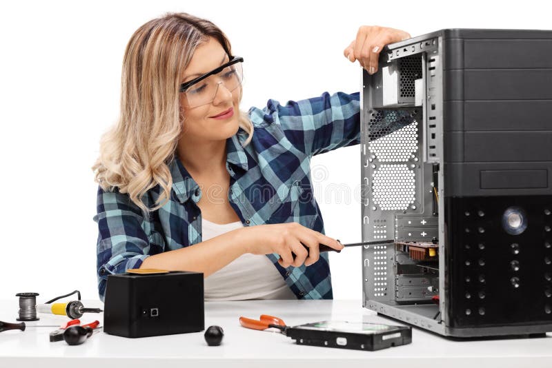 Исправь компьютер. Fixing a Computer. Картинка блондинка чинит сервер. Женщина чинит компьютером стоит рисунок. Обои смартфоны компьютеры Fix.