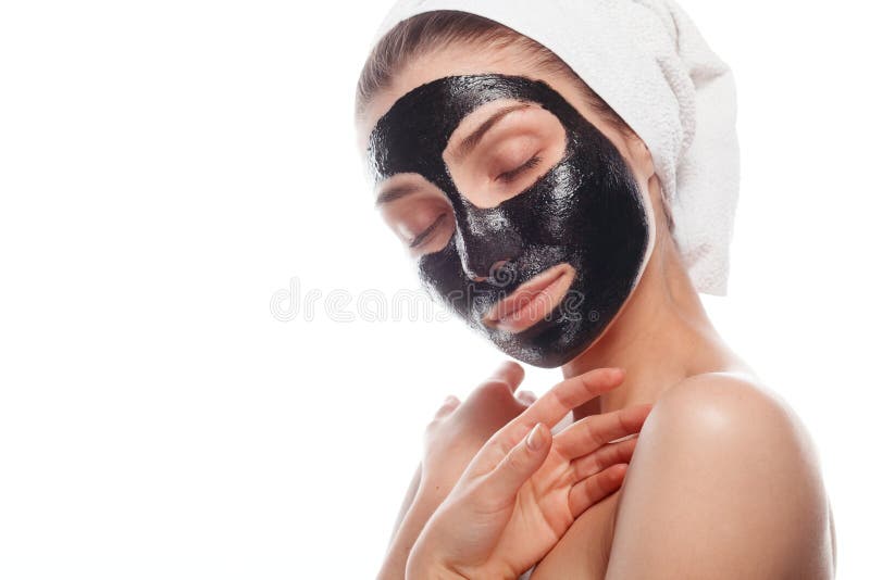 Маска перед лицом. Happy woman скраб. Девушка в маске для лица. Нанесение маски на лицо. Девушка в маске для лица.