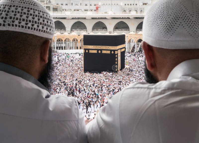 Время в мекке на сегодня. Стрелка Каабы. Namaz time Makkah. Молитва в Саудовской Аравии.