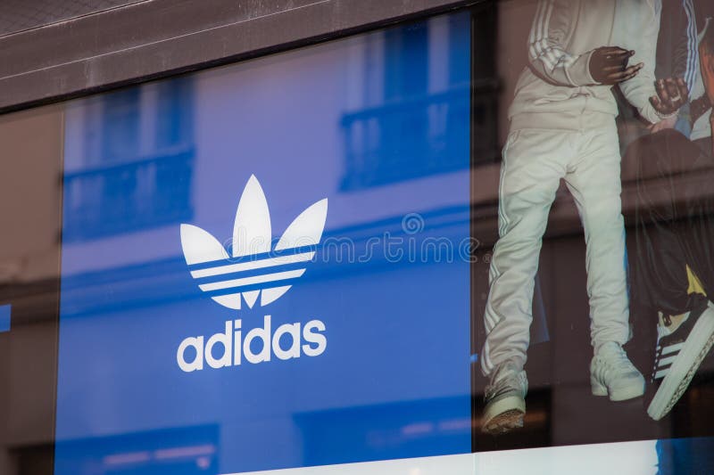 Adidas Р»РѕРіРѕС‚РёРї 2020