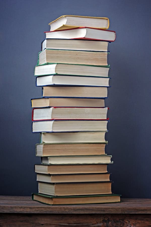 Познавательный час "Первая книга мирского назначения" - описание, программа меро