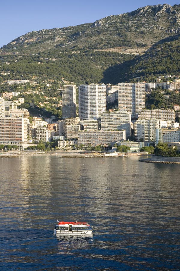 Нежные шлюпки к Монте-Карло, княжество Монако, Западной ...