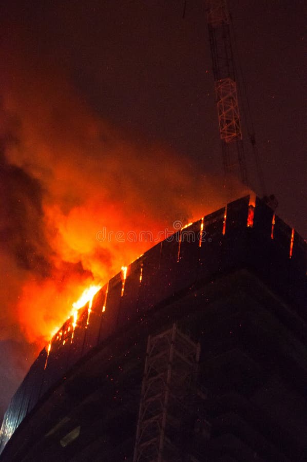 Башня Федерация пожар. Горит башня Москва Сити. Пожар в башне Федерация 2021. Пожар в Москва Сити 2012.