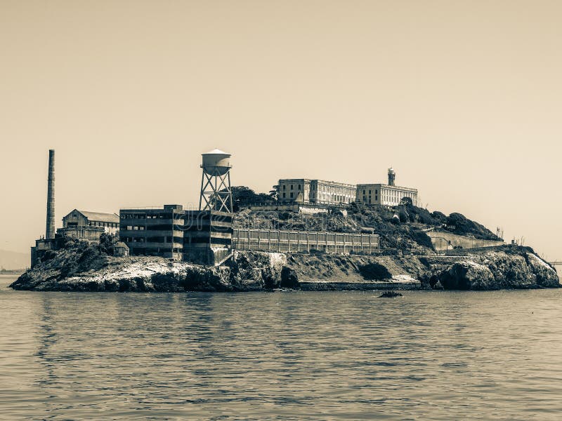 %D0%BE%D1%81%D1%82%D1%80%D0%BE%D0%B2-alcatraz-43103428.jpg