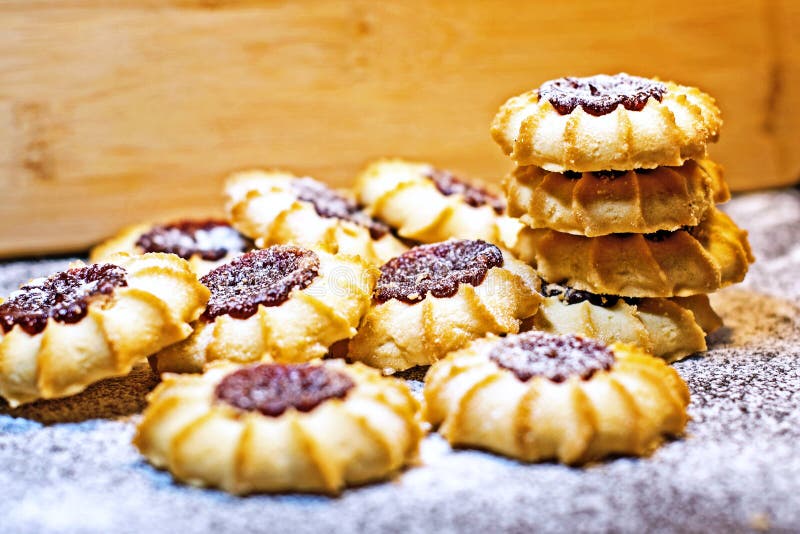 Печенья с джемом посередине