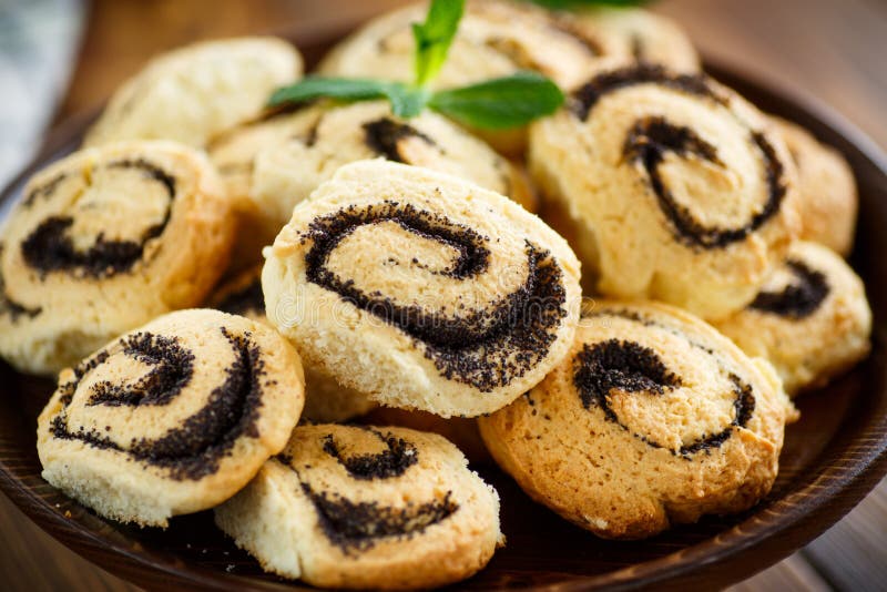 Маленькие печеньки с маком
