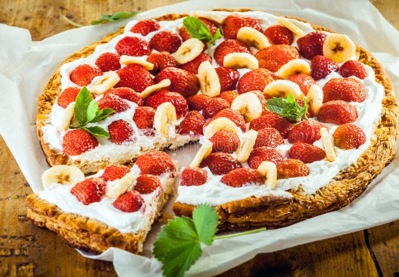 Пирог Флан с клубникой
