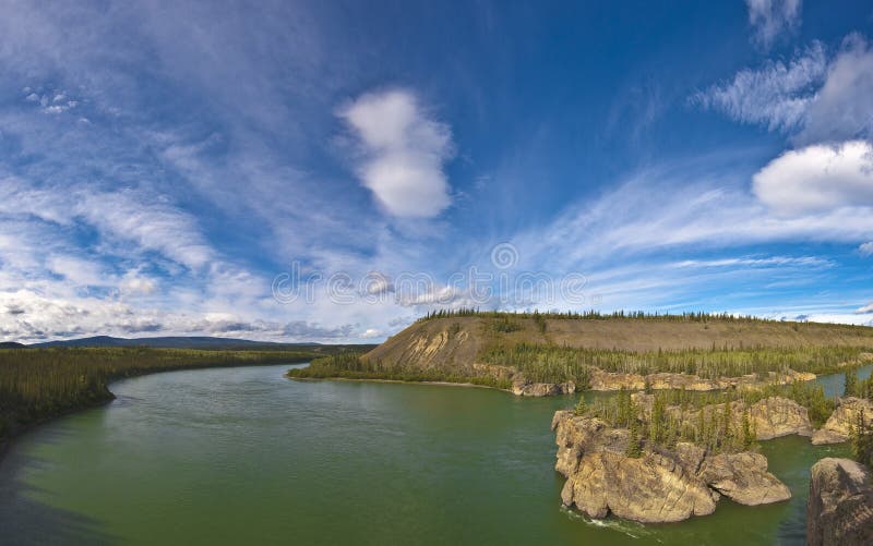 Северная река юкон расположена на полуострове. Ловозеро и Сейдозеро. Сейдозеро Ревда Мурманск. Ловозеро Кольский полуостров. Ревда Кольский полуостров.