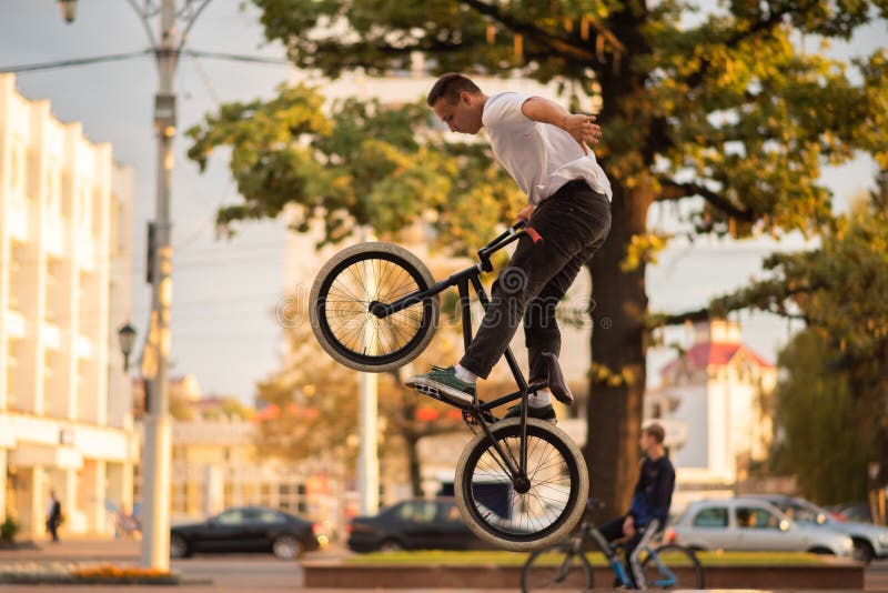 Quad трюки на BMX
