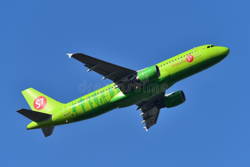 444 S7 A320        RF  Dreamstime