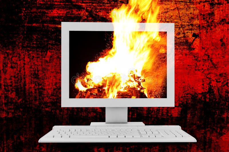 Сгореть электронный. Комп в огне. Сгорел монитор. Возгорание компьютера. Сгорел монитор компьютера.