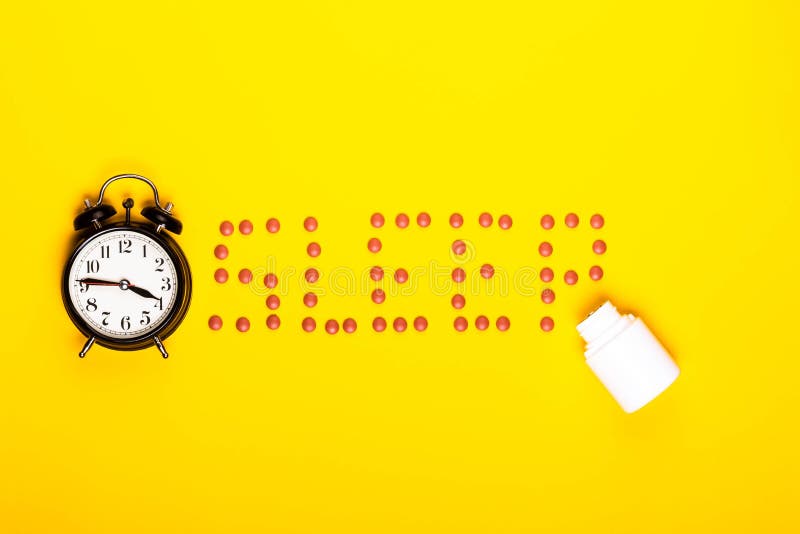 человек выключает будильник. храп во сне. часы грин скрин. открой глаза будильник. открой глаза будильник.