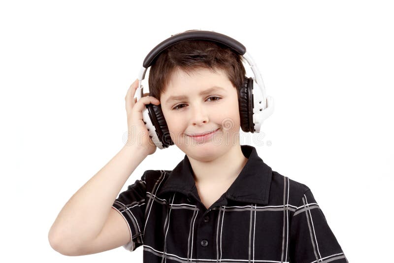 Слушать мальчики полностью. Картинка мальчика слушающего музыку. Подросток мальчик улыбка наушники. Boy Listening to Music. Мальчик слушает.