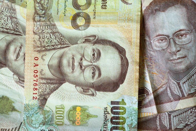 Тайский бат. Бат к доллару. Таиландская валюта информация. 1100 Бат в долларах. 15000 батов в рублях
