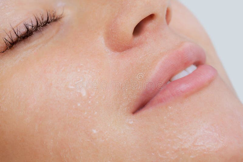 A Beginner’s Guide to Facial Steaming for Clear Skin