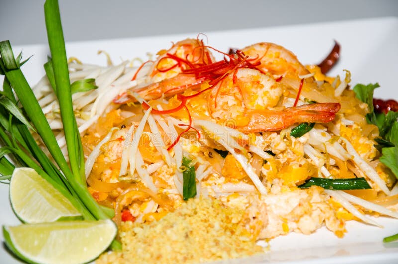 Pad thai меню