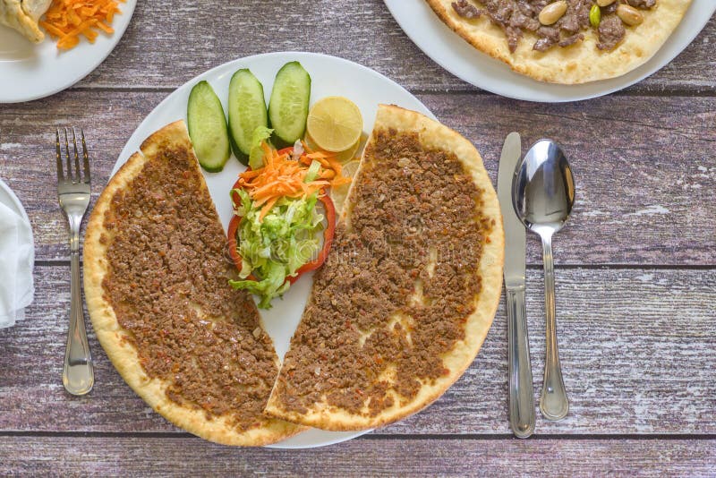 Сирийская пицца