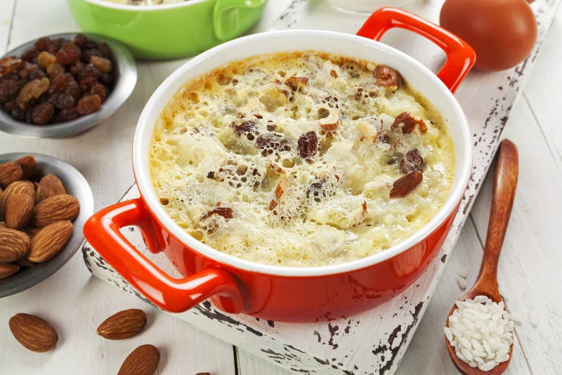 Рисовый пудинг с изюмом