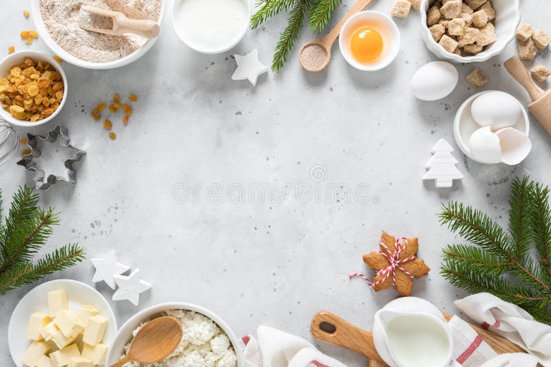 Рождественский или кмасский кулинарный фон ингредиенты для приготовления  кондитерской на кухонном столе, рецепт Новый год, X-mas Стоковое Фото -  изображение насчитывающей еда, приветствие: 161556790