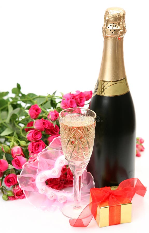 Шампанское и розы 69. Шампанское и розы. Белые розы и шампанское. Шампанское с сердечком. Шампанское и розы арты.