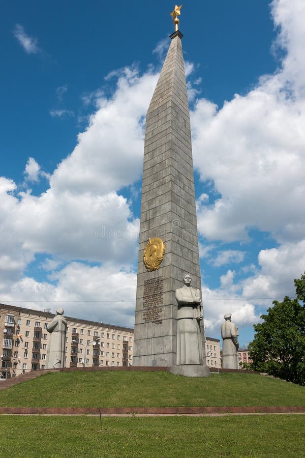 Обелиск москва город герой