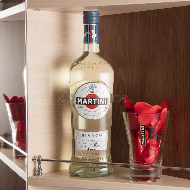 Этикетка на бутылку мартини