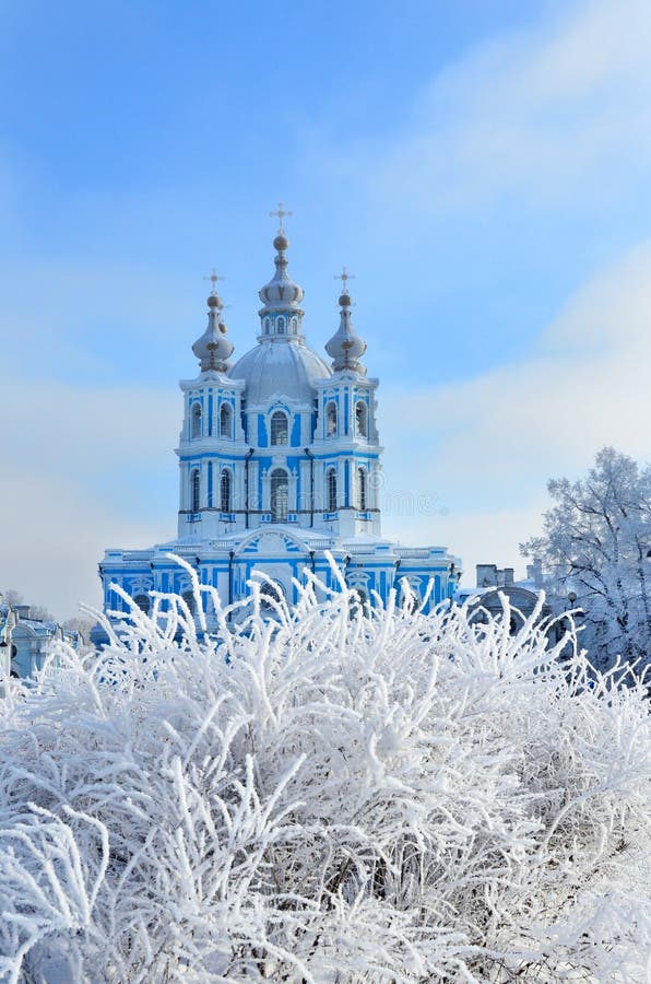 Смольный собор Санкт Петербург новогодний