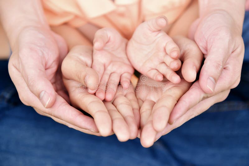 Семья любовь руки. Фемьрй Handsfree. Фото 4 рук семья Минимализм. Handed family