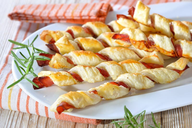 Печенье с ветчиной и сыром