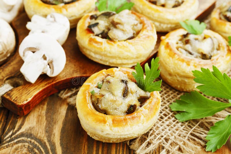Готовые грибы с начинкой