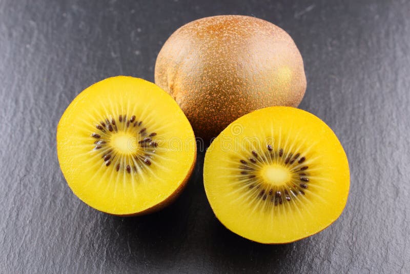 14,440 Kiwifruit стоковые фото - бесплатные и стоковые фото RF от Dreamstime - С