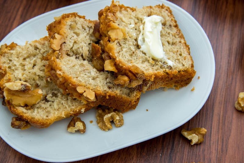 Банановый хлеб с грецкими орехами
