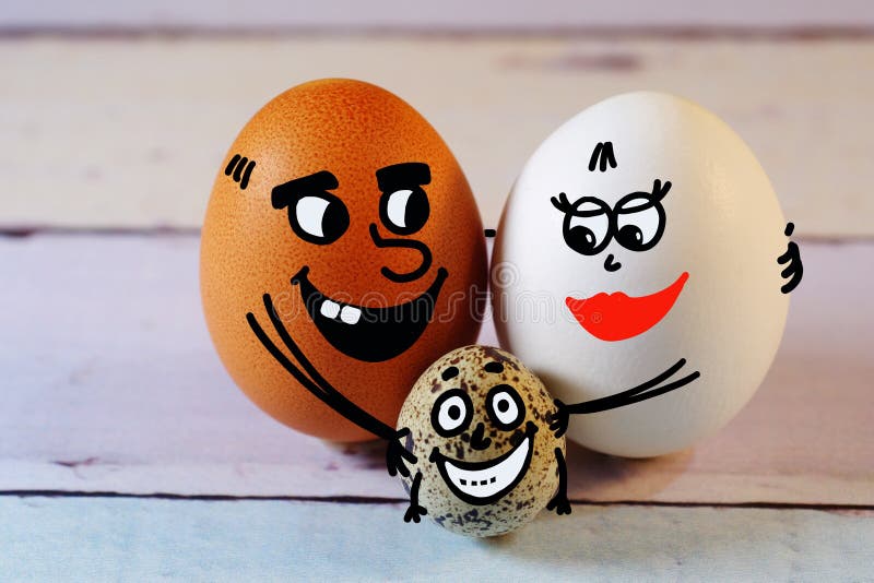 Семейное яйцо. Яйцо семья. Семья яичек. Яйца отца и сына