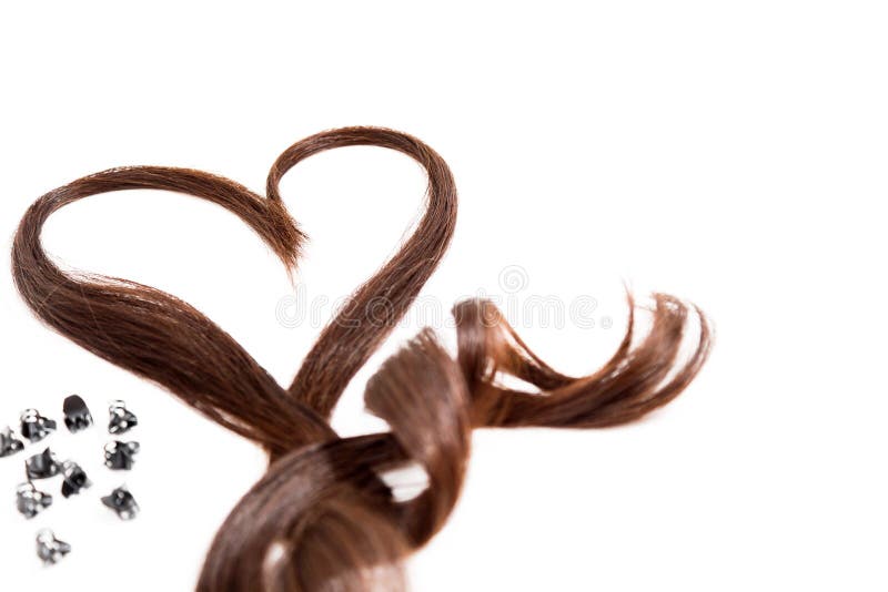 Сердце из волос. Сердечко из волос в ванне. Девушка лежит сердечко из волос. Сердечко из волос 2024.