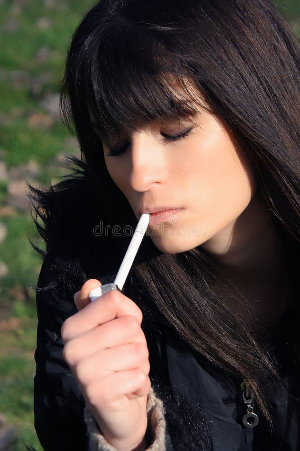 Красотка С Сигаретой