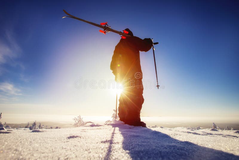 Горнолыжник силуэт