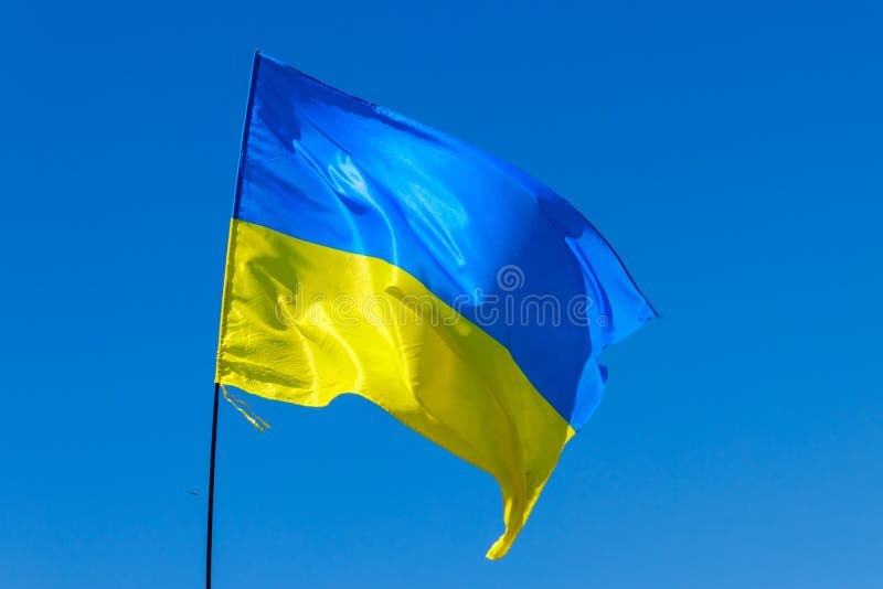 Желто синий флаг. Флаг Украины желто синий. Флаг Украины сине красно желтый. Украинский флаг со звездой.