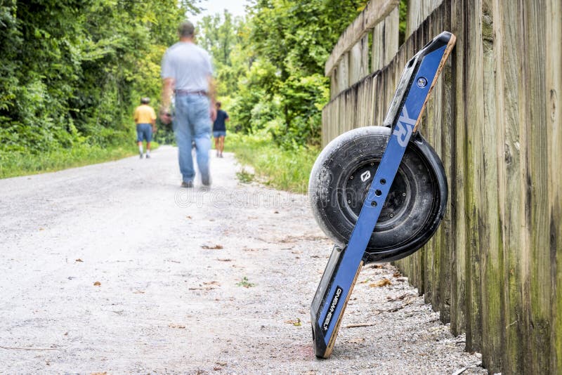 Одноколёсный скейт Onewheel