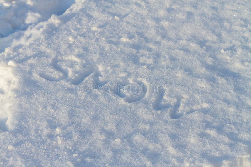 Слово да на снегу. Ш+А снег написано. Краски к слову сугроб.