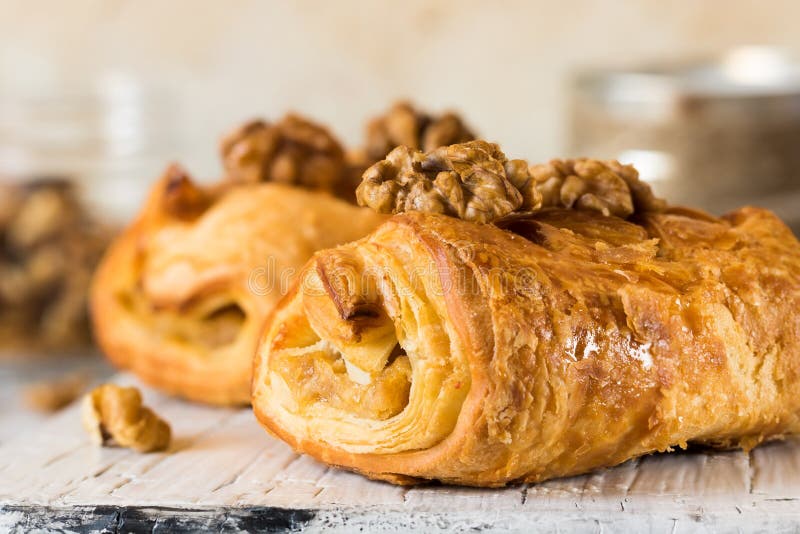 Слойки с орехами