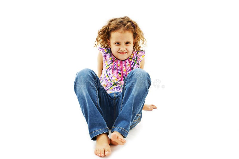 Во сколько ребёнок должен сидеть самостоятельно. Восколькл дпти насинают ползать. Самая красивая девочка сидит. Восколькл дпти насинают ползать. Во сколько месяцев ребёнок начинает сидеть.