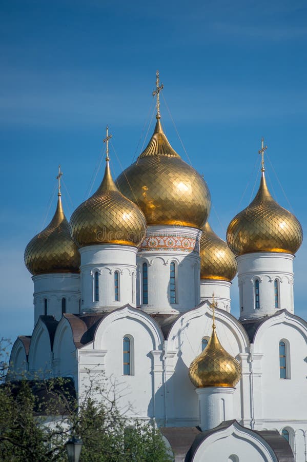 Храм с 7 куполами